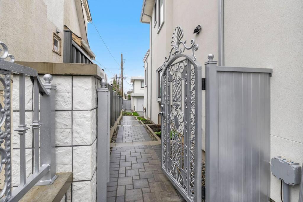 Brand New 2 Bedroom Point Grey Getaway 溫哥華 外观 照片